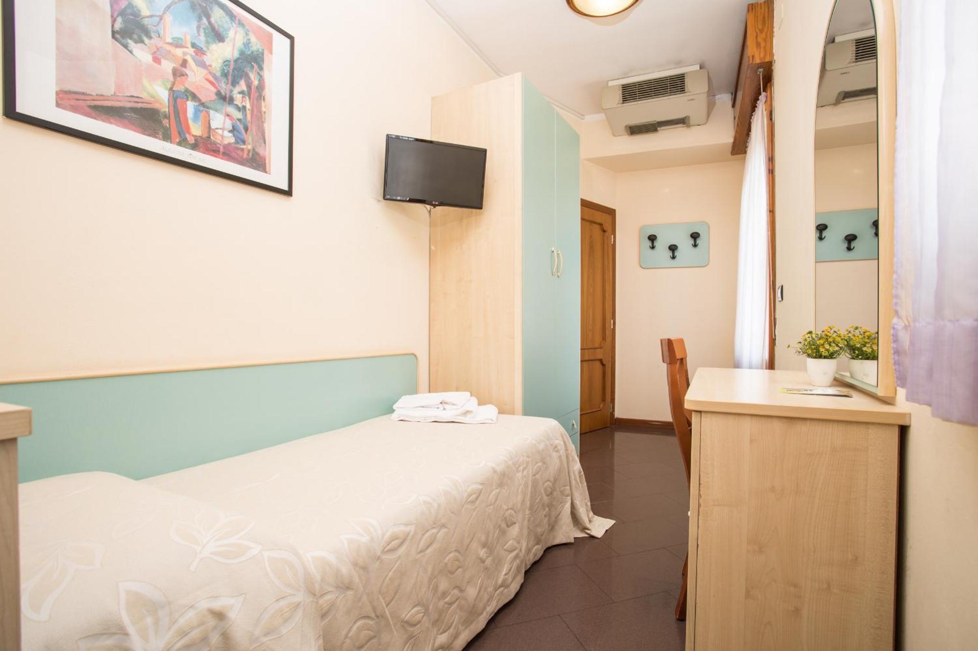 Albergo Ristorante Pozzi Bellaria-Igea Marina Room photo